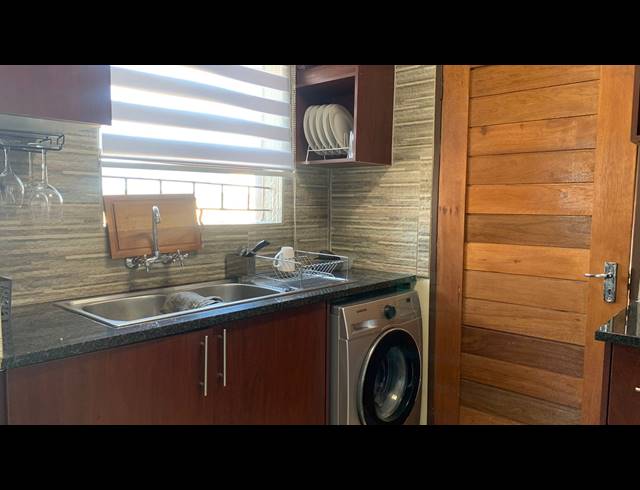 3 BEDROOM HOUSE FOR SALE IN KOSMOSDAL